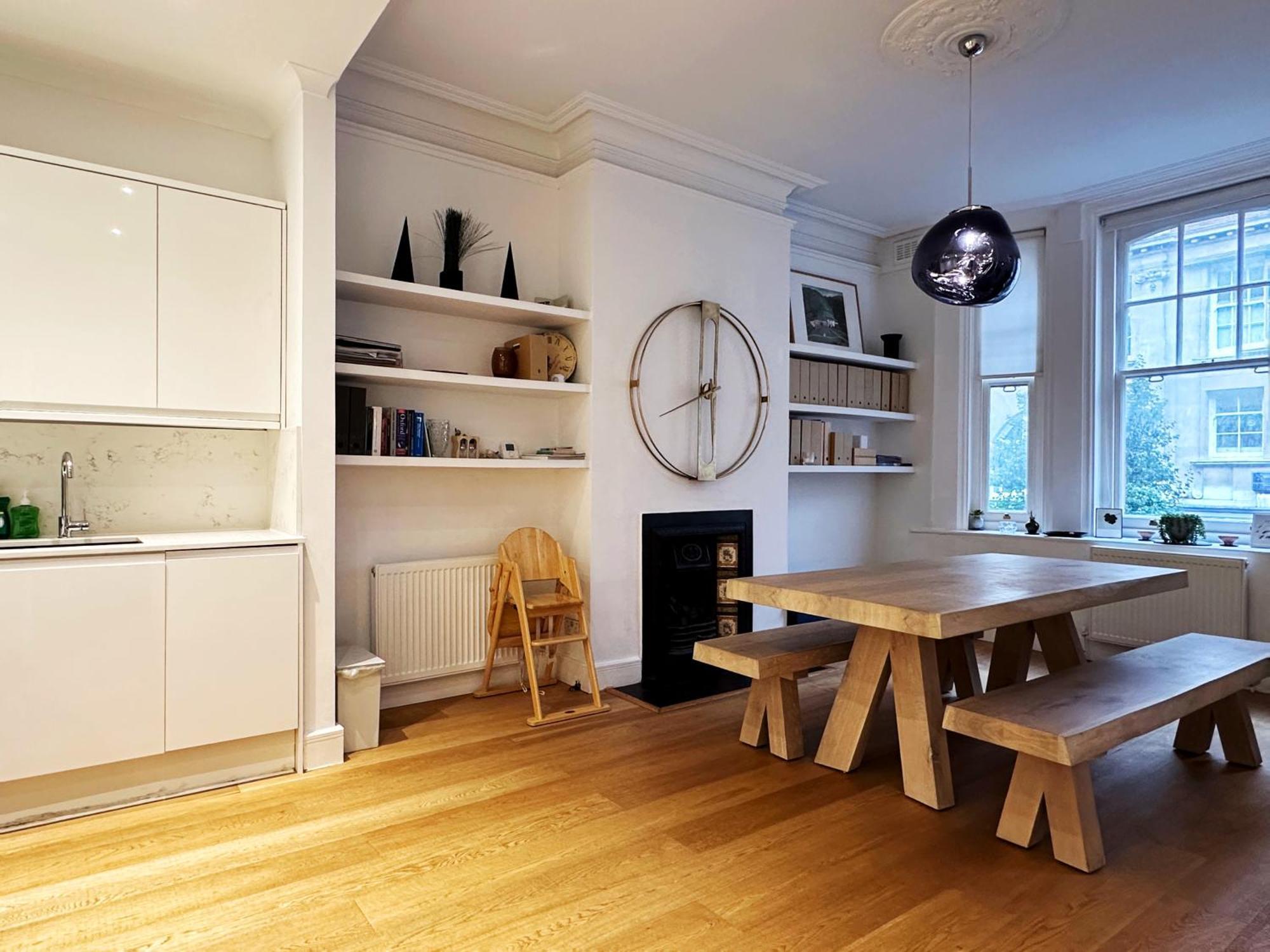 Theo's 2 Bedroom In Apartament