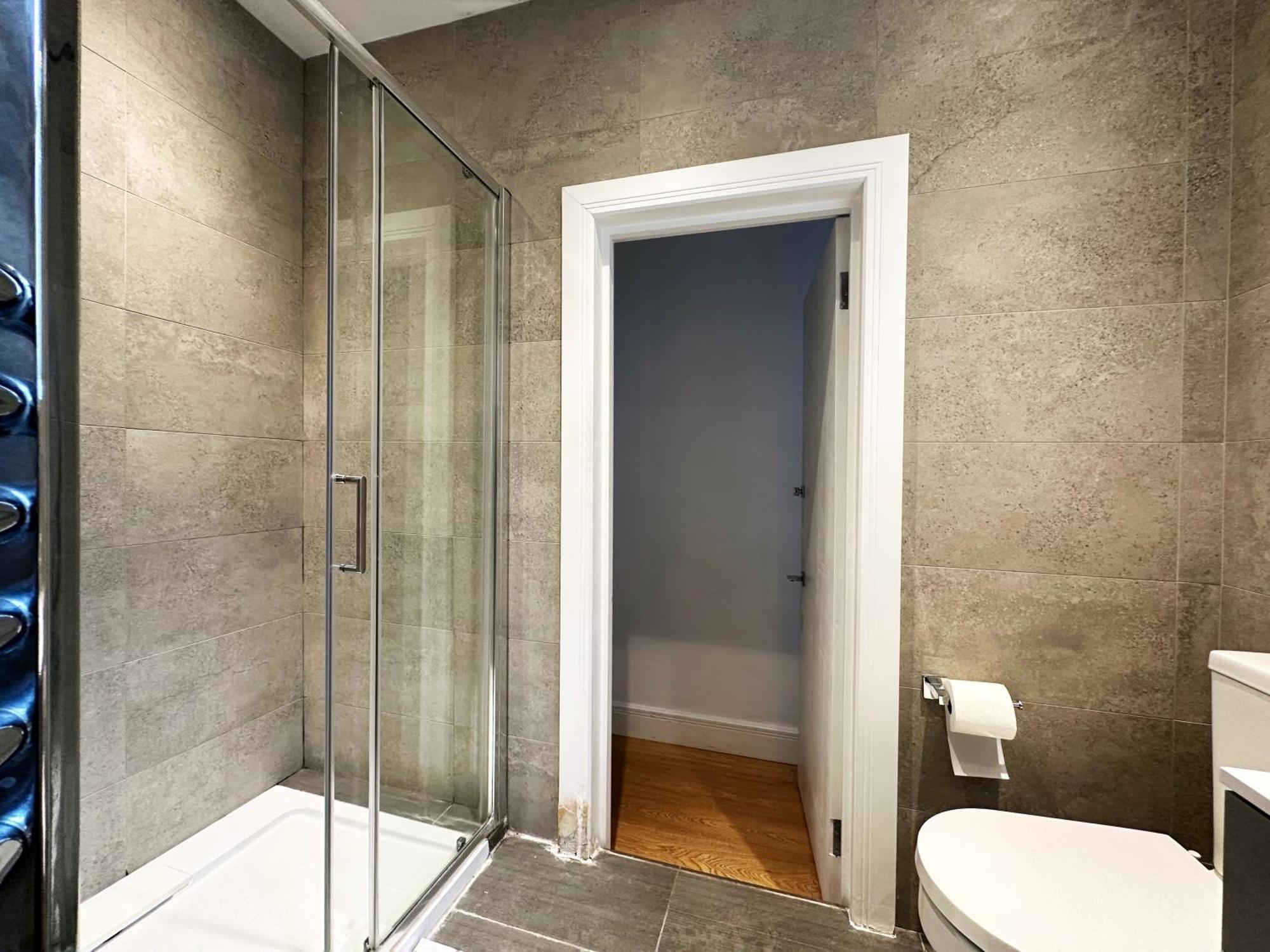 Theo's 2 Bedroom In * Londra