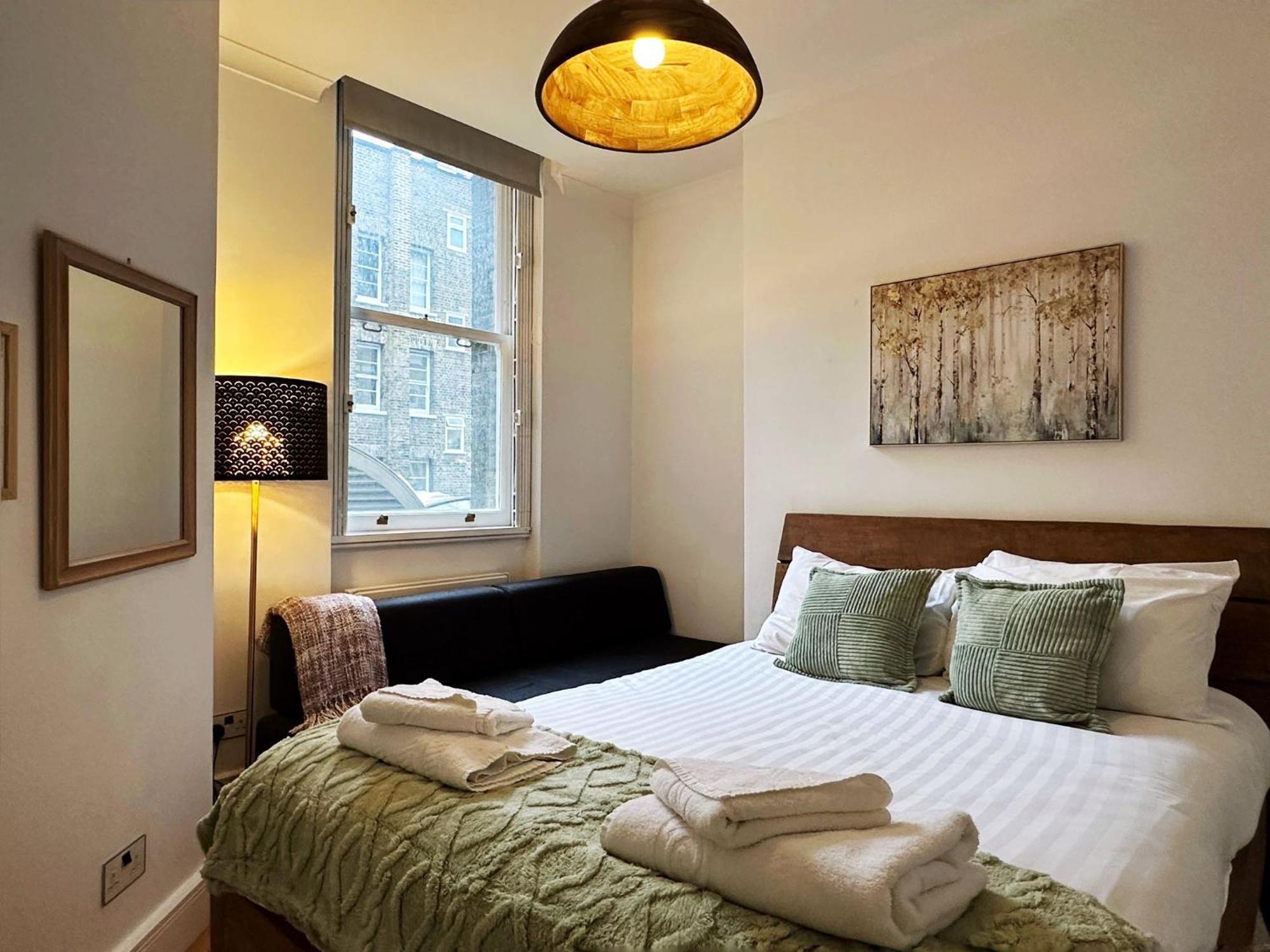 Theo's 2 Bedroom In Apartament *